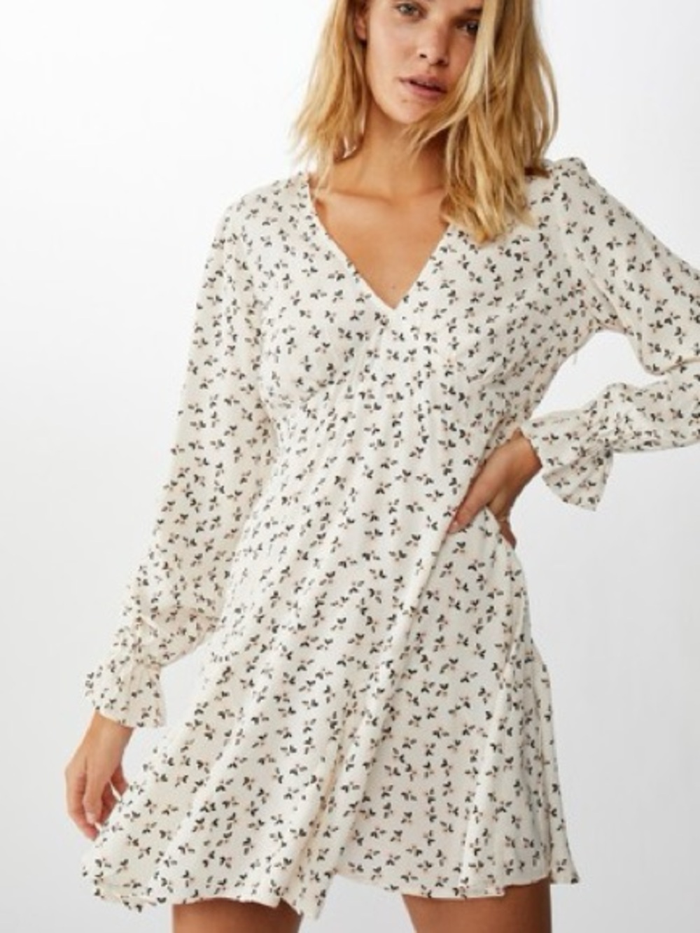 Cotton On Floral Pepa V-Neck Long Sleeve Mini Dress Ditsy Pink Sand Small